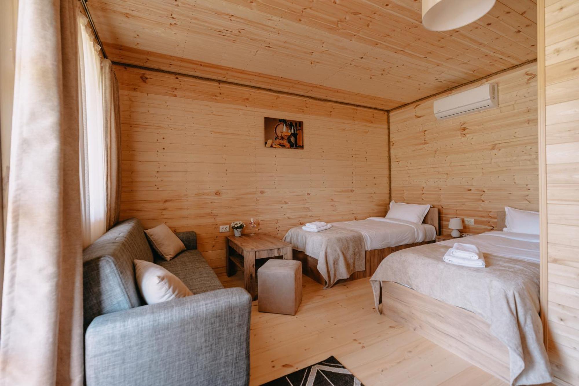 Chateau Ateni Cottages Gori Exteriör bild